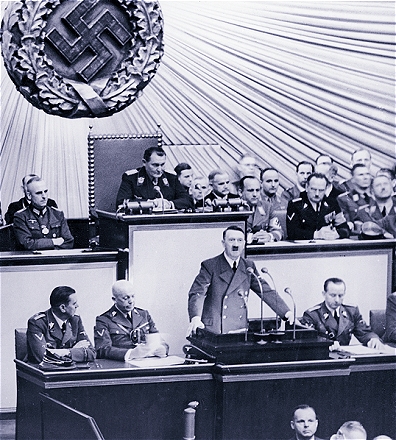 Nach der Eroberung Polens k&uuml;ndigte Adolf hitler am 6. Oktober 1939 vor dem reichstag die "ethnische Neuordnung" Europas an. Zwei Jahre sp&auml;ter ...
